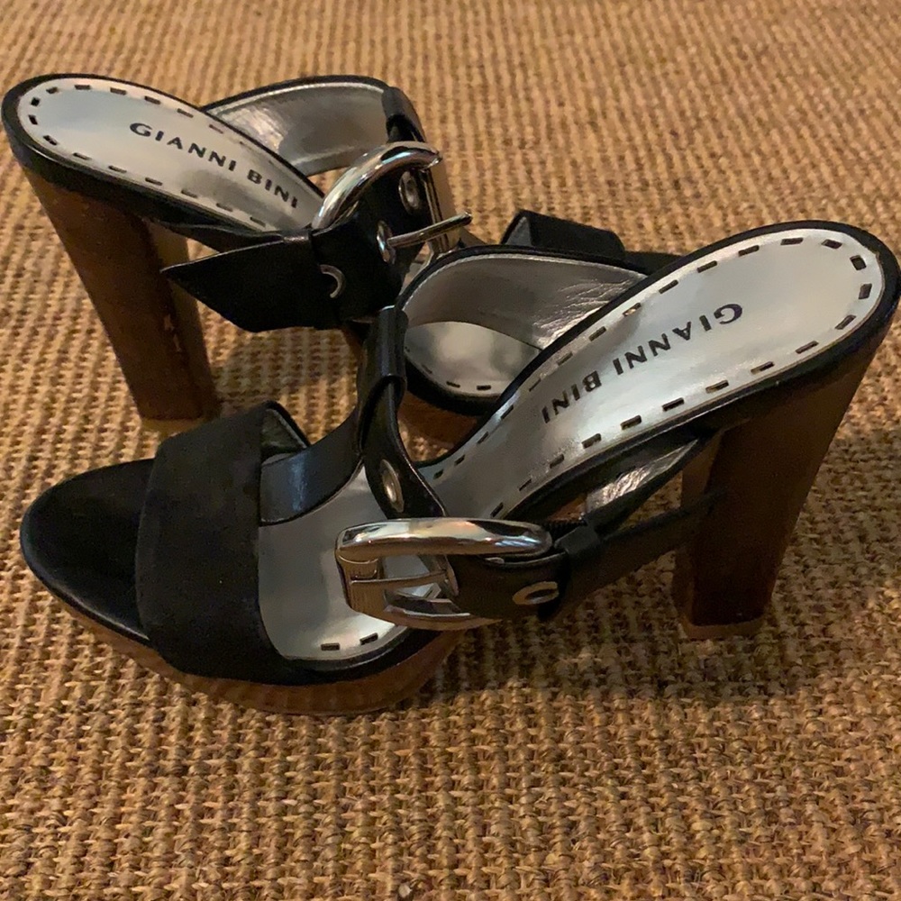 Steve Madden heels with buckle